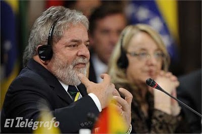 Assange_y_Lula_foto_1