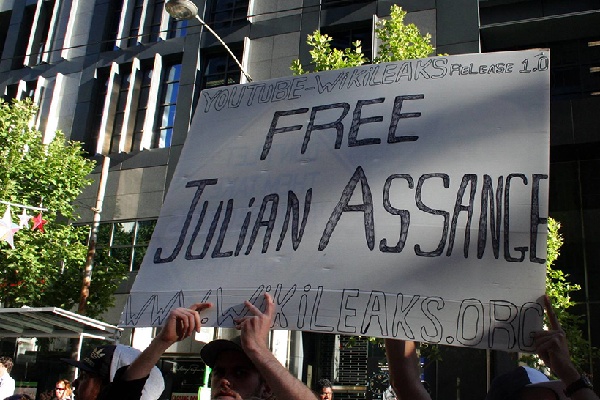 Julian Assange cincuenta años contra 2