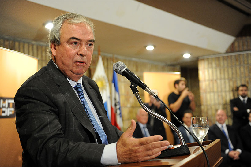 EL MINISTRO DEL INTERIOR URUGUAYO QUE CUIDA CELOSAMENTE LOS INTERESES EXTRANJEROS